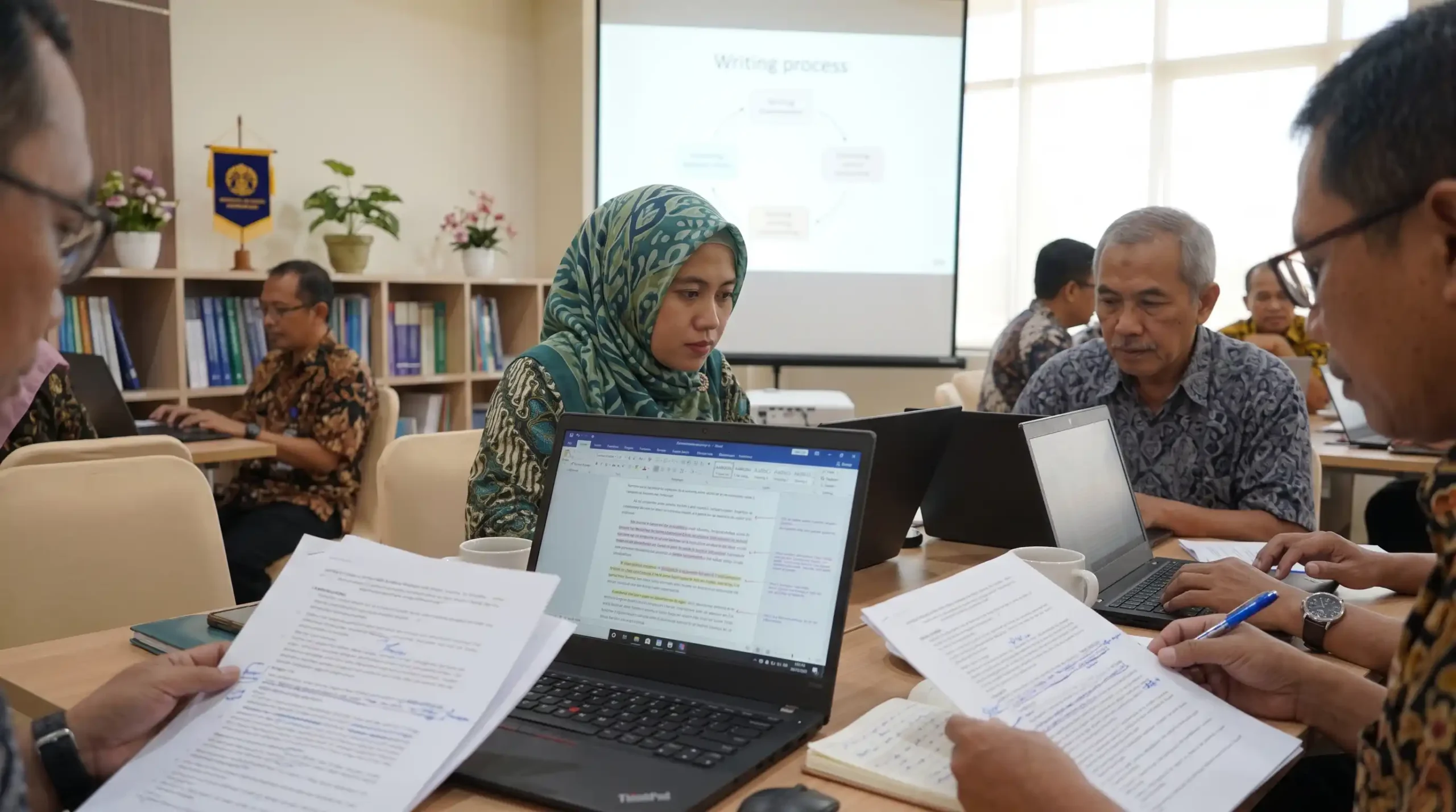 Menjembatani Gagasan dan Publikasi Global: Urgensi dan Strategi Pelatihan Copy Editing Naskah Ilmiah bagi Dosen - Menjembatani Gagasan dan Publikasi Global: Urgensi dan Strategi Pelatihan Copy Editing Naskah Ilmiah bagi Dosen